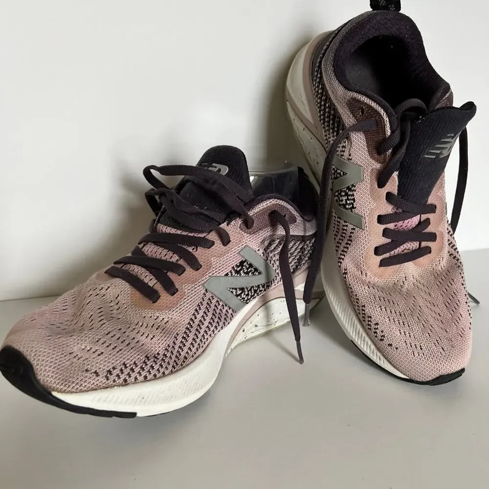NEW BALANCE 870 Running, lightweight Pink/Plum Color Sneakers, Women’s size 9